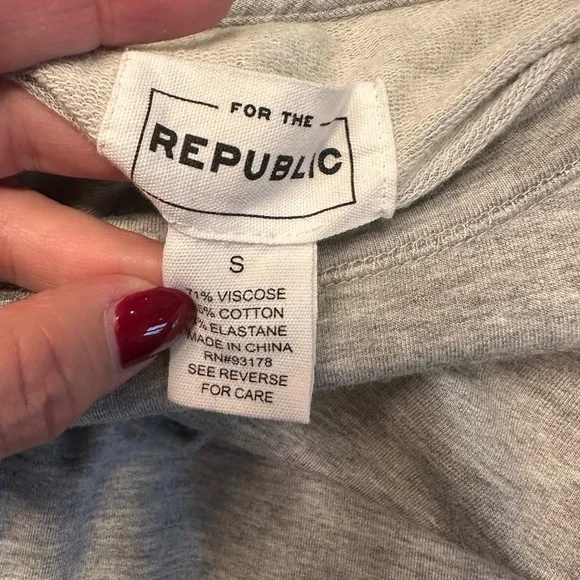 FOR THE REPUBLIC S Gray Puff Sleeve Lightweight Short Sleeve Sweatshirt R $58 - Picture 8 of 11